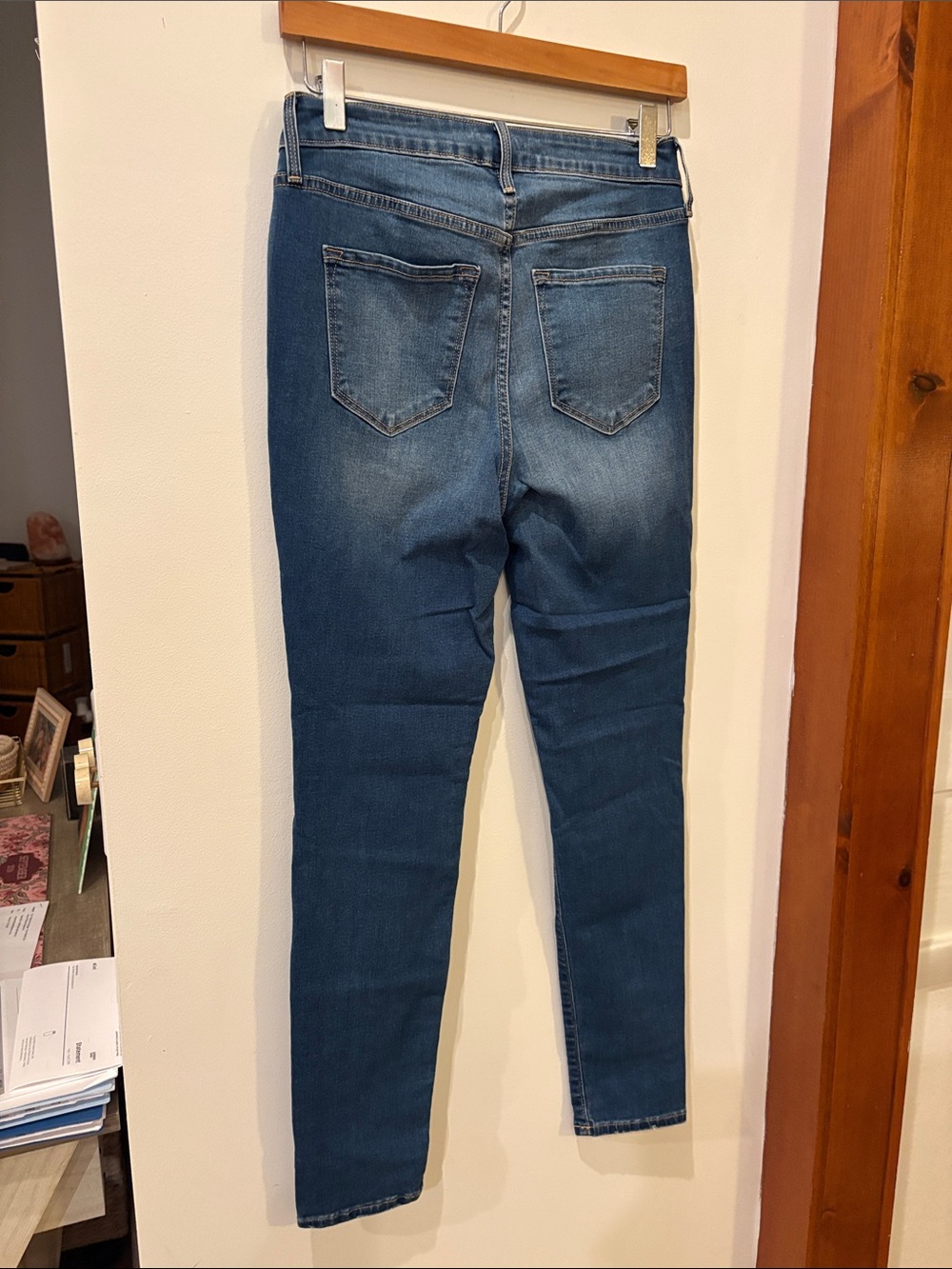 Old Navy ROCKSTAR Blue Distressed HIGH RISE Skinny Jeans,Size 4 - Picture 8 of 10
